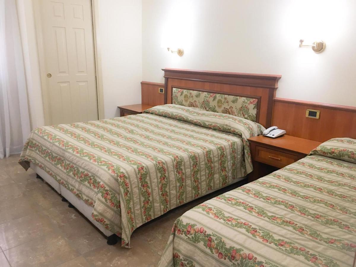 Hotel Malaga อาเวลลีโน ภายนอก รูปภาพ